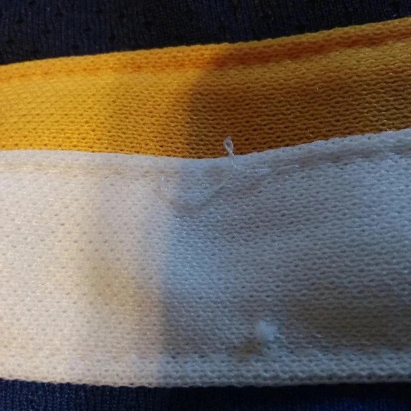 NHL St Louis Blues Jersey CCM YOUTH Large - Picture 9 of 9